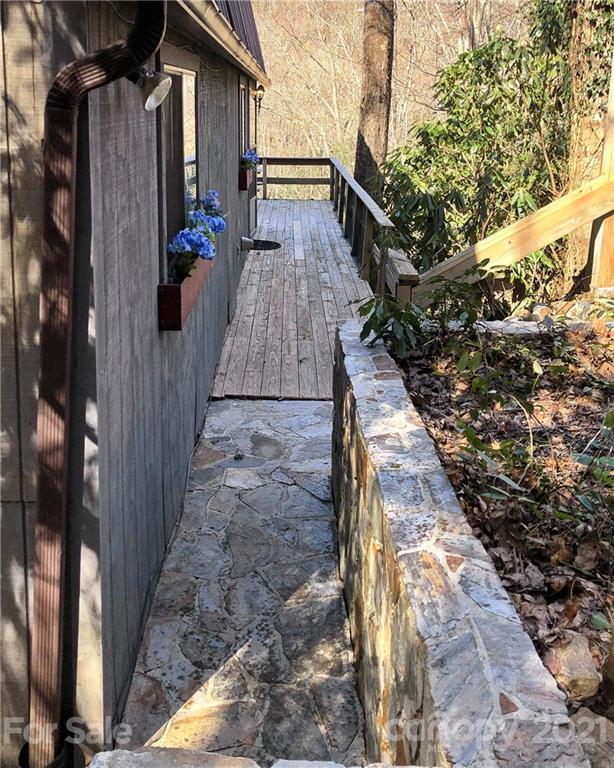 Property image 3 at 903 Winterstar Loop, Burnsville, NC 28714