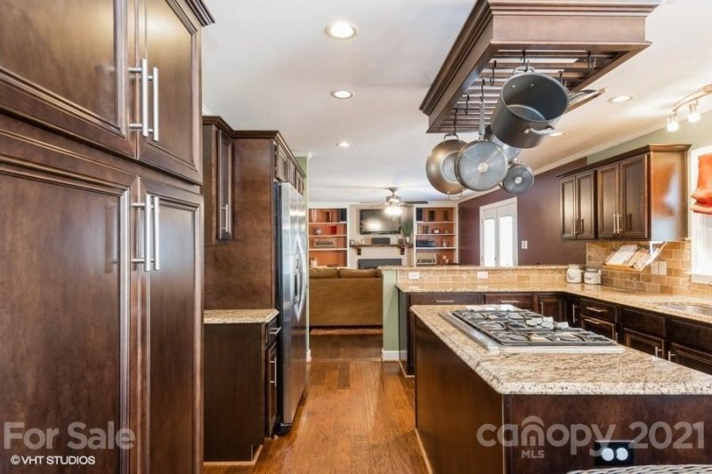 Property image 4 at 5310 Camilla Drive, Charlotte, NC 28226