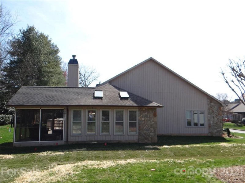 Property image 3 at 603 29th Avenue, Hickory, NC 28601