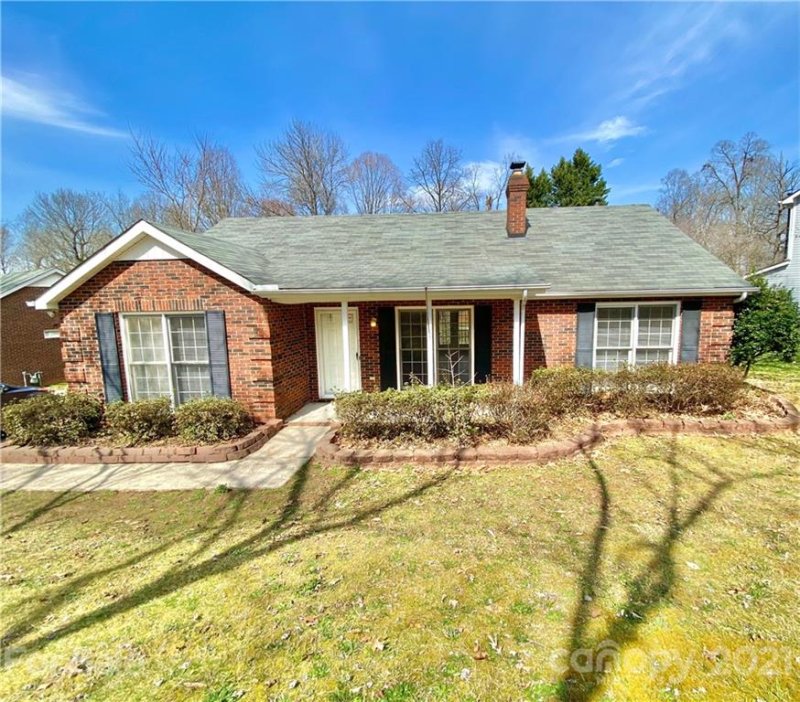 6021 Scots Bluff Drive