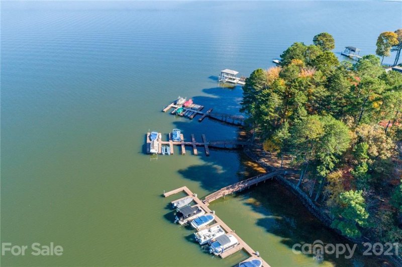 Property image 2 at 2587 Penngate Drive, Sherrills Ford, NC 28673