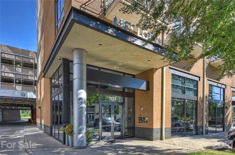 Property image 2 at 1133 Metropolitan Avenue, Charlotte, NC 28204