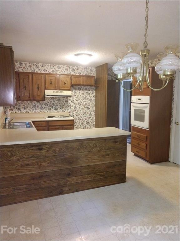 Property image 3 at 157 Windjammer Way, Hendersonville, NC 28792