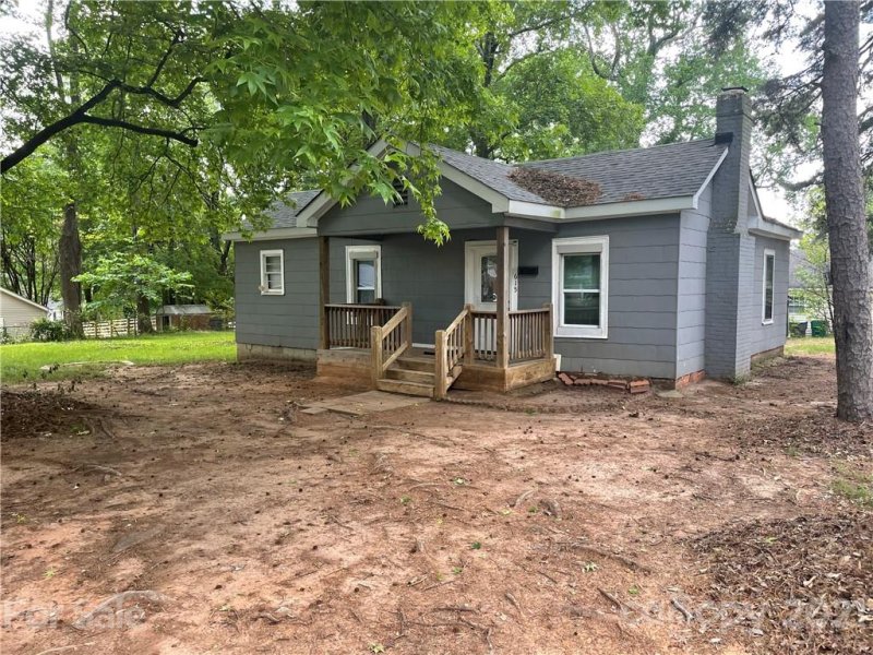 615 Ligustrum Street