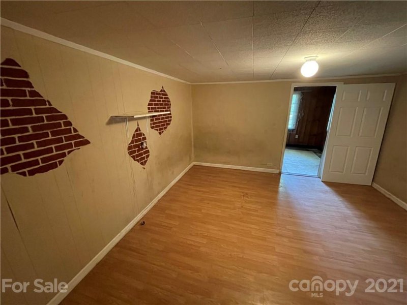 Property image 5 at 615 Ligustrum Street, Charlotte, NC 28206