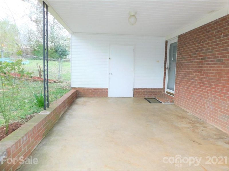 Property image 5 at 2346 Woodleaf Drive, Gastonia, NC 28052