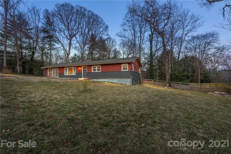 Property image 2 at 3 Mount Royal Drive, Arden, NC 28704