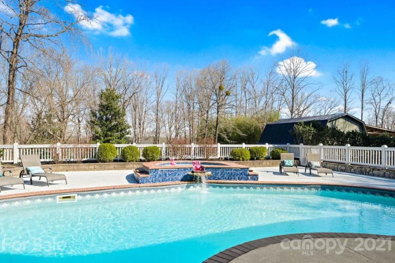 Property image 5 at 3814 8th Street Place, Hickory, NC 28601