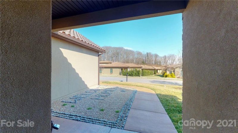 Property image 3 at 5 Pacifico Drive, Asheville, NC 28806