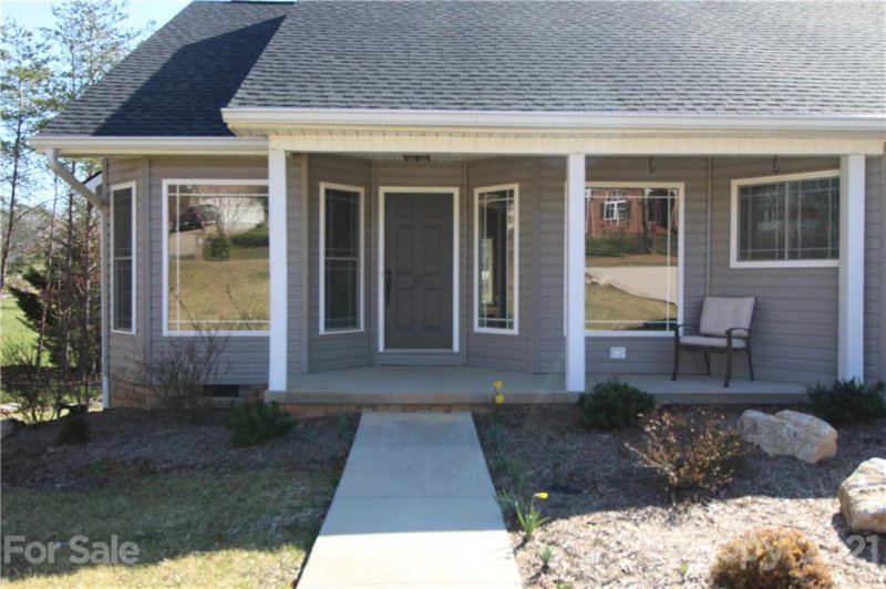 Property image 2 at 17 Greenway Drive, Granite Falls, NC 28630