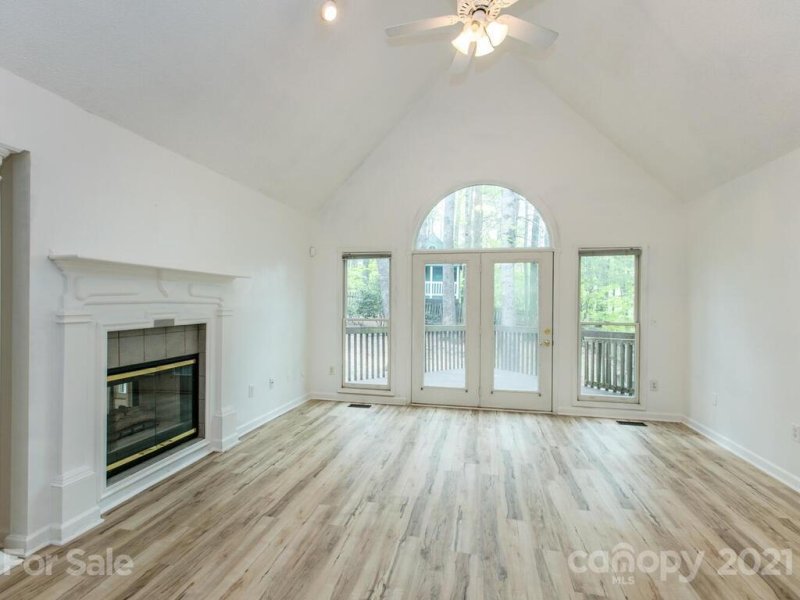 Property image 3 at 628 Shawn Rachel Parkway, Hendersonville, NC 28792