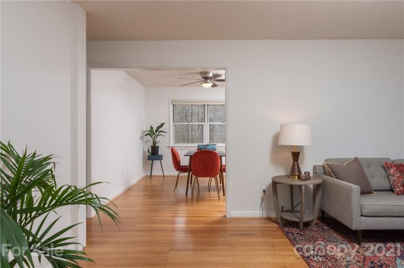 Property image 4 at 20 Shawnee Trail, Asheville, NC 28805