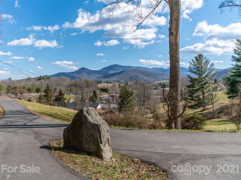 Property image 4 at 343 Mountain View Road, Burnsville, NC 28714