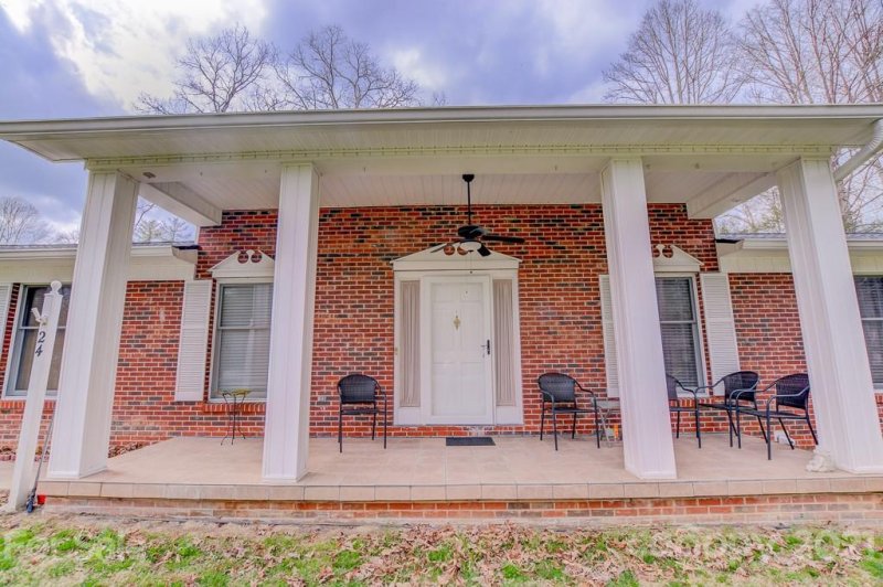 Property image 3 at 24 N Greenwood Forest Drive, Etowah, NC 28729