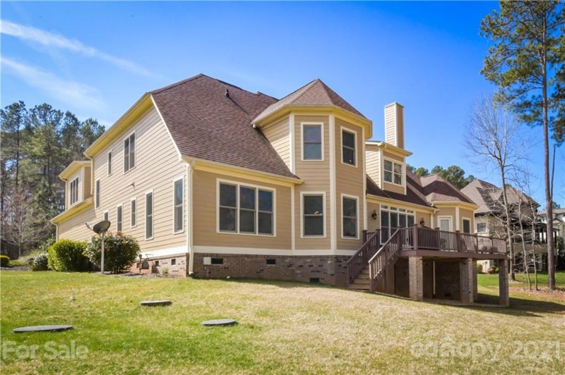 Property image 2 at 219 Bay Shore Loop, Mooresville, NC 28117