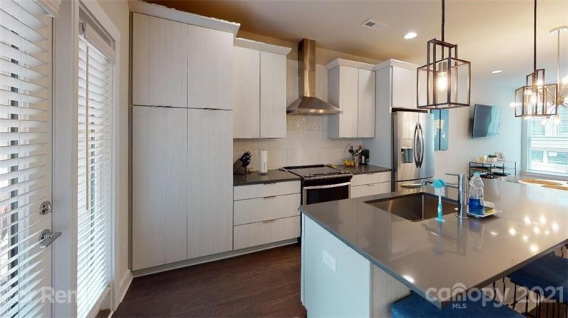 Property image 4 at 244 Uptown West Drive, Charlotte, NC 28208