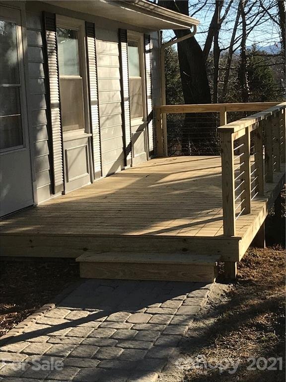 Property image 3 at 28 King Arthur Place, Asheville, NC 28806