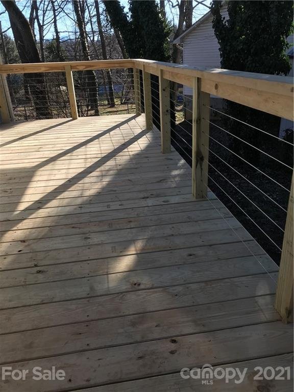 Property image 4 at 28 King Arthur Place, Asheville, NC 28806