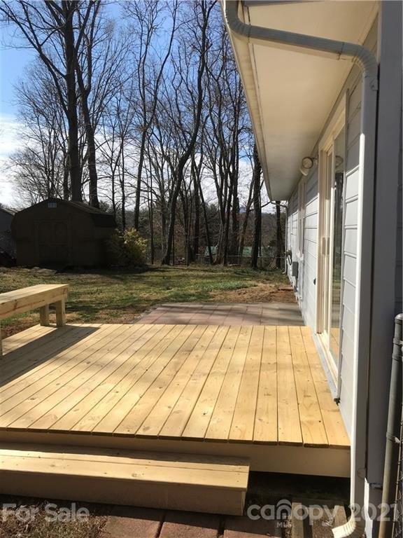 Property image 5 at 28 King Arthur Place, Asheville, NC 28806