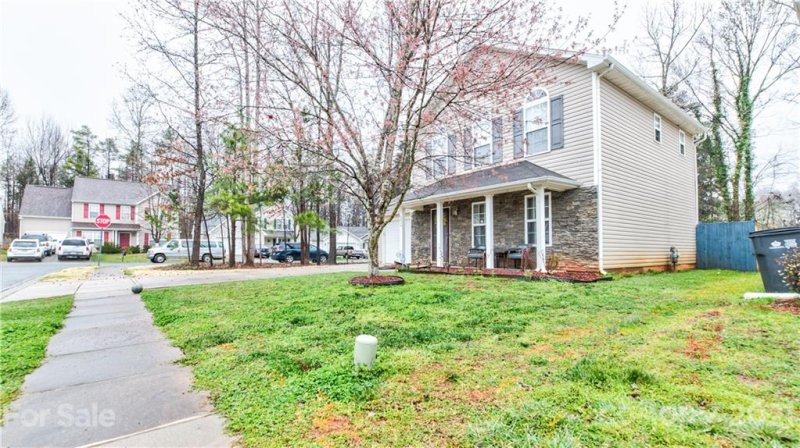 Property image 2 at 6856 Parkers Crossing Drive, Charlotte, NC 28215