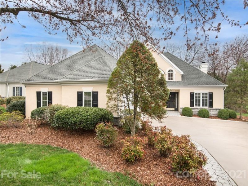 Property image 2 at 14 Clovelly Way, Asheville, NC 28803