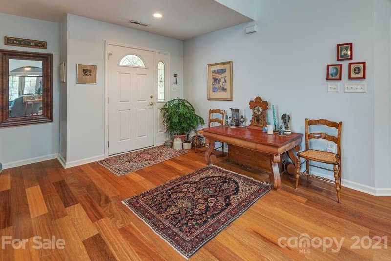 Property image 3 at 20 Stonebridge Drive, Asheville, NC 28805