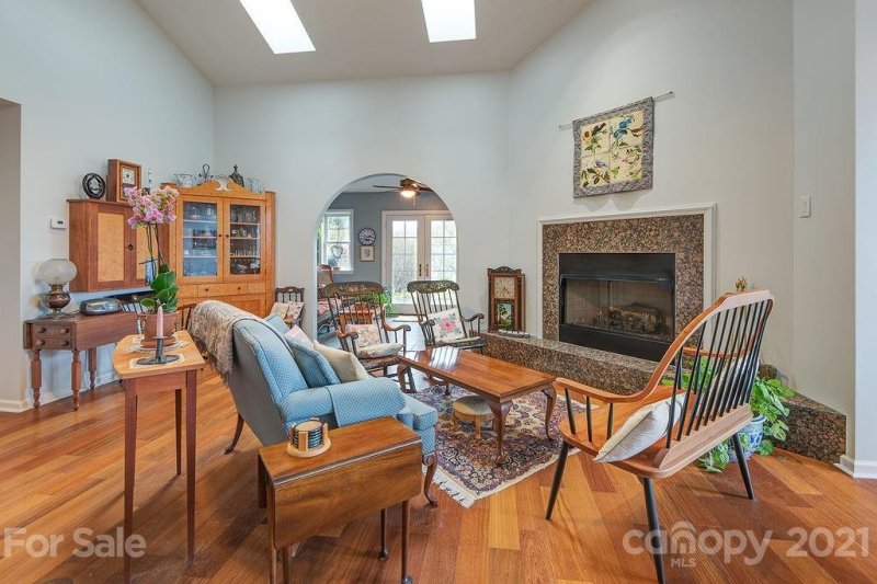 Property image 5 at 20 Stonebridge Drive, Asheville, NC 28805