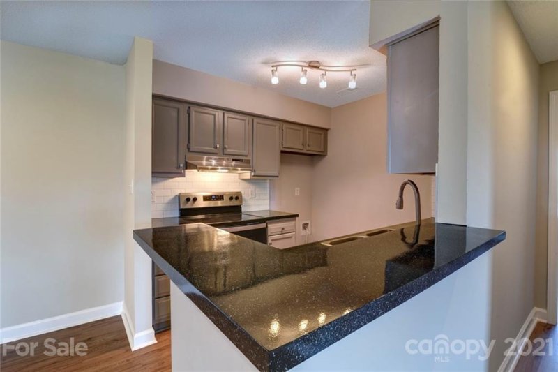 Property image 2 at 8024 Tremaine Court, Charlotte, NC 28227