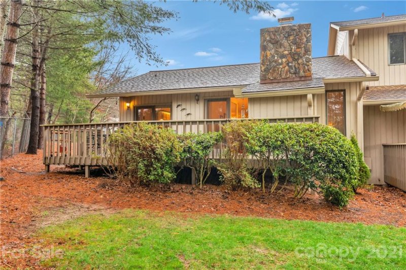 Property image 2 at 103 Cloverleaf Lane, Asheville, NC 28803