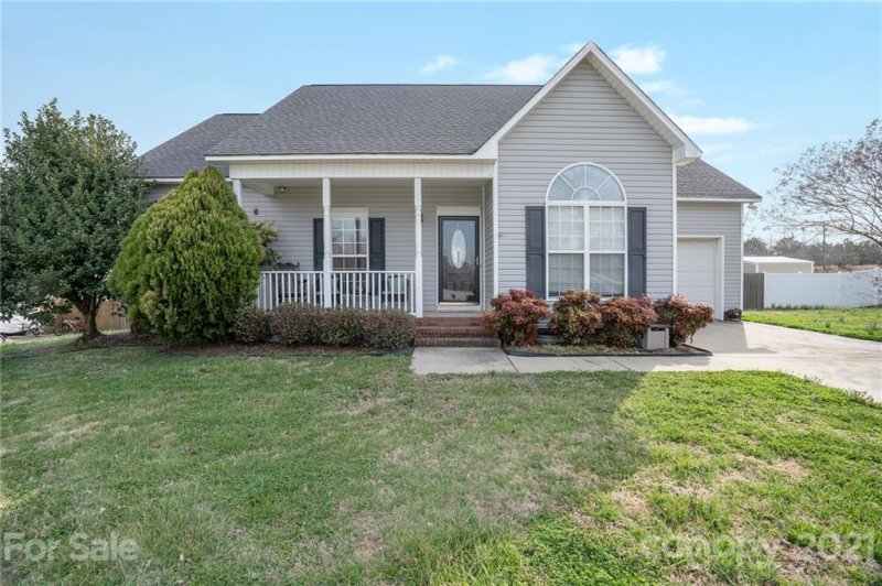 3253 Silver Fox Circle