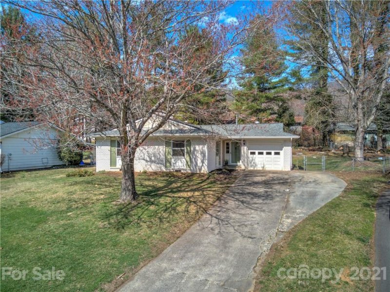 Property image 2 at 6 Brookgreen Place, Asheville, NC 28804