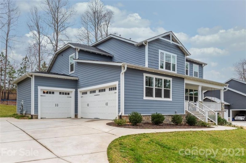 Property image 3 at 4243 Island Fox Lane, Denver, NC 28037