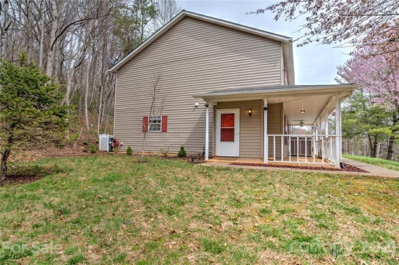 Property image 3 at 1 Rocking Porch Road, Asheville, NC 28805