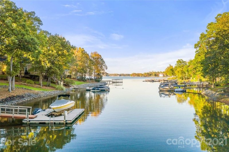 Property image 4 at 21100 Blakely Shores Drive, Cornelius, NC 28031