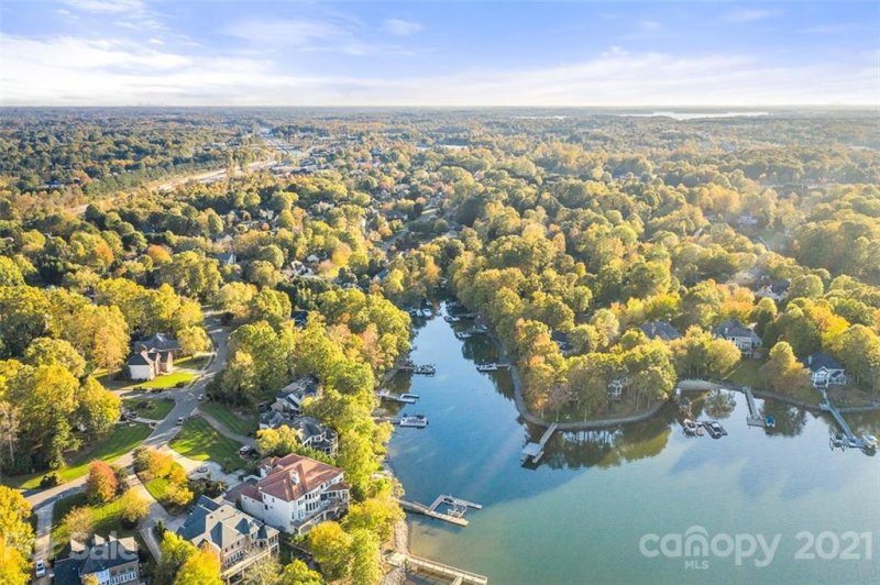 Property image 5 at 21100 Blakely Shores Drive, Cornelius, NC 28031