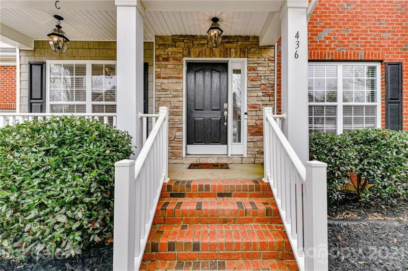 Property image 3 at 436 Sheltered Cove Court, Fort Mill, SC 29708