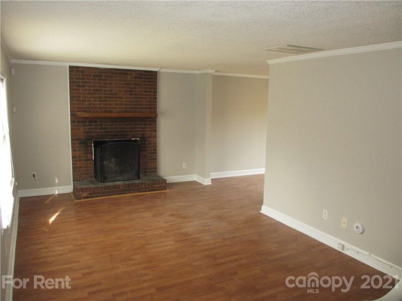 Property image 5 at 7243 Lockmont Drive, Charlotte, NC 28212