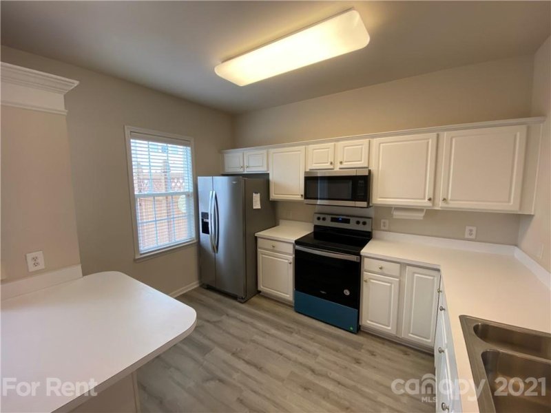 Property image 3 at 10440 Winslet Drive, Charlotte, NC 28277