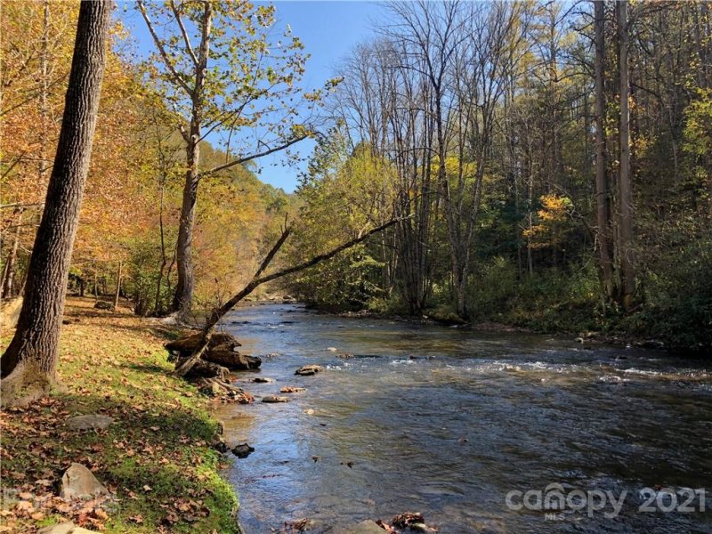 Property image 3 at 281 Wild Iris Lane, Marshall, NC 28753