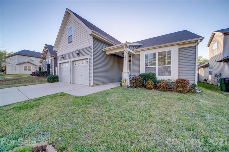 Property image 3 at 4314 Connestee Court, Charlotte, NC 28269