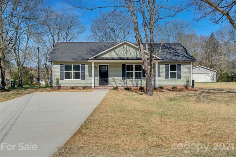 4487 Pebblebrook Circle