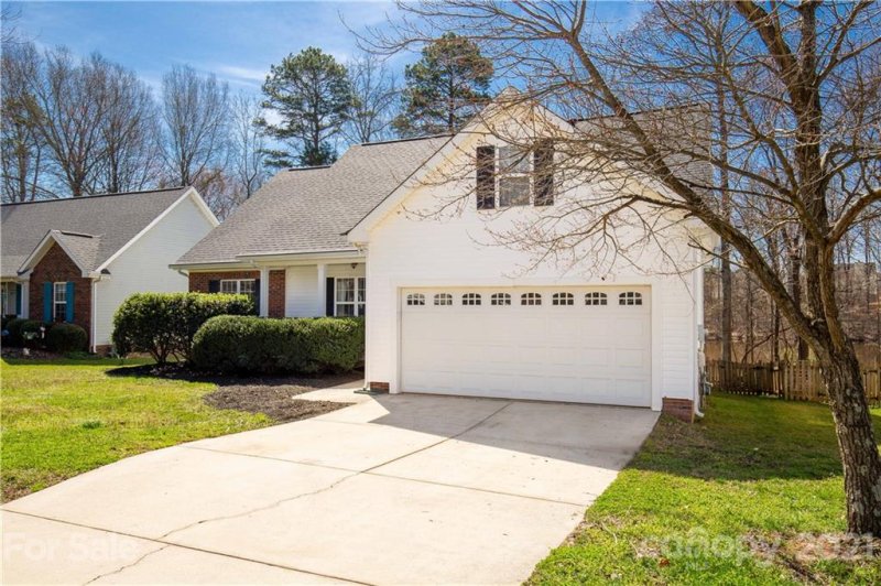 700 Jordans Pond Lane