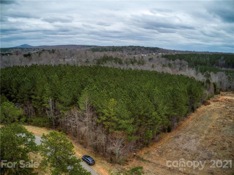 Property image 2 at 105 Trent Pines Drive, Mooresville, NC 28117