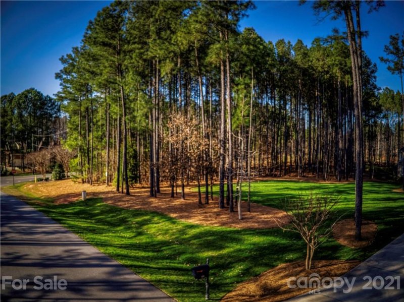 Property image 3 at 105 Trent Pines Drive, Mooresville, NC 28117