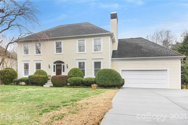 Property image 3 at 190 37th Avenue Place, Hickory, NC 28601