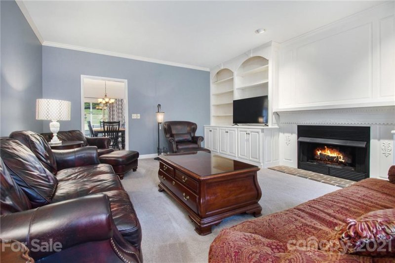 Property image 5 at 190 37th Avenue Place, Hickory, NC 28601