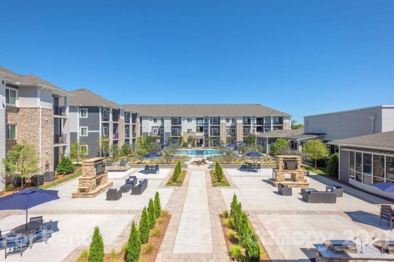 Property image 2 at 14710 Kilkenney Hill Lane, Charlotte, NC 28273