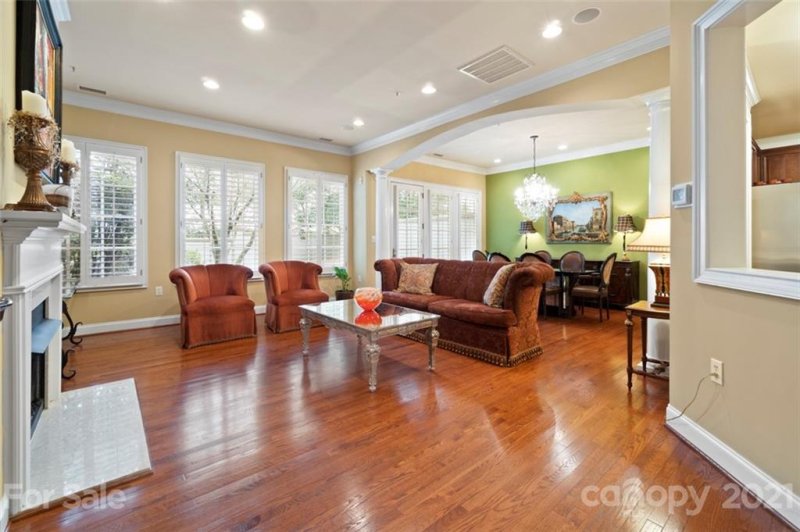 Property image 5 at 310 Wendover Heights Circle, Charlotte, NC 28211