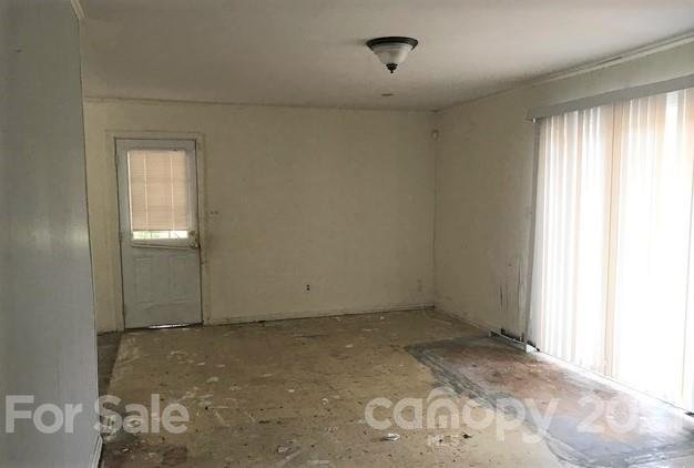 Property image 3 at 2304 Woodleaf Drive, Gastonia, NC 28052