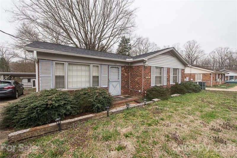 Property image 2 at 1101 13th Street, Conover, NC 28613